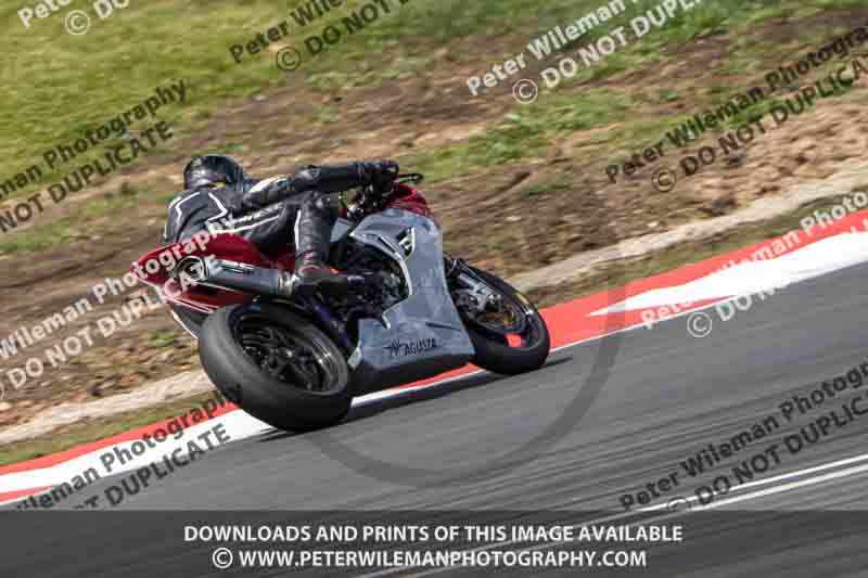 cadwell no limits trackday;cadwell park;cadwell park photographs;cadwell trackday photographs;enduro digital images;event digital images;eventdigitalimages;navarra;no limits trackdays;peter wileman photography;racing digital images;trackday digital images;trackday photos